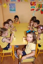 Merendola en la Escuela Infantil Elche Elisa Ruiz